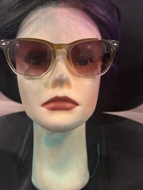 Lucky Brand Classic Cat-Eye Women’s Sunglasses in Green Gradient